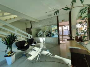 404 - Apartamento 302 - Ed. Costa do Marfim, próximo a Praia de Bombinhas